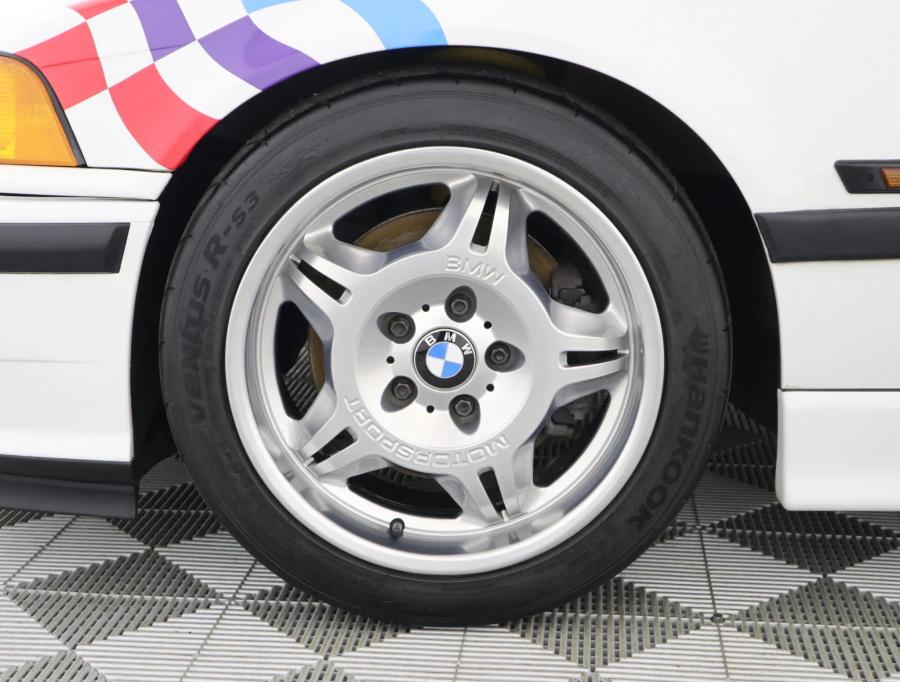 Колеса BMW M3 Lightweight (E36) 1995 года  (US) (фото 31 из 58)
